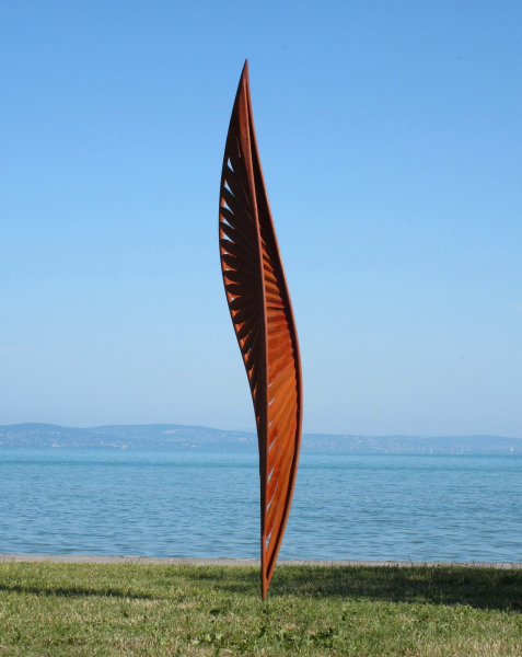 Feather artwork rusty garden